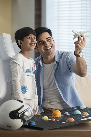 Home father child 320x480